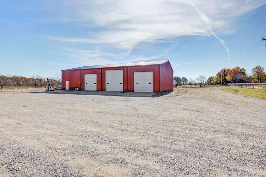 More Photos Of 4748 N 4318, Pryor Flex For Sale