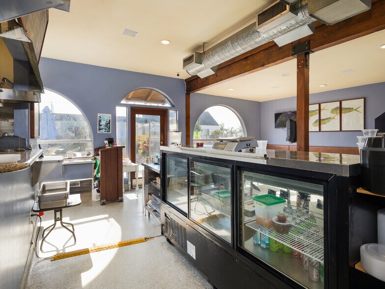 More Photos Of 409 E Grand Ave, El Segundo Storefront Retail Residential For Sale