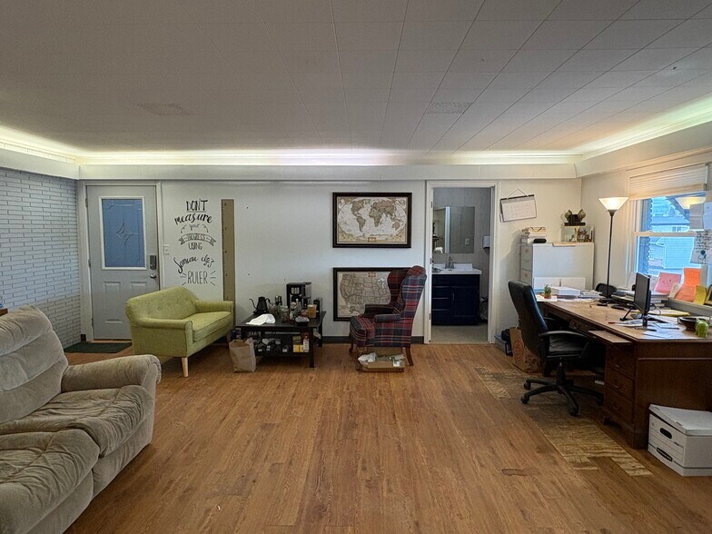 More Photos Of 3907-3907 Grand Ave, Duluth Storefront Retail Residential For Sale