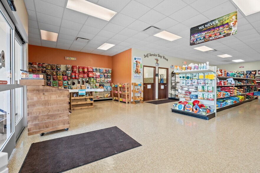 More Photos Of 1129 W Fond Du Lac St, Ripon Storefront For Sale