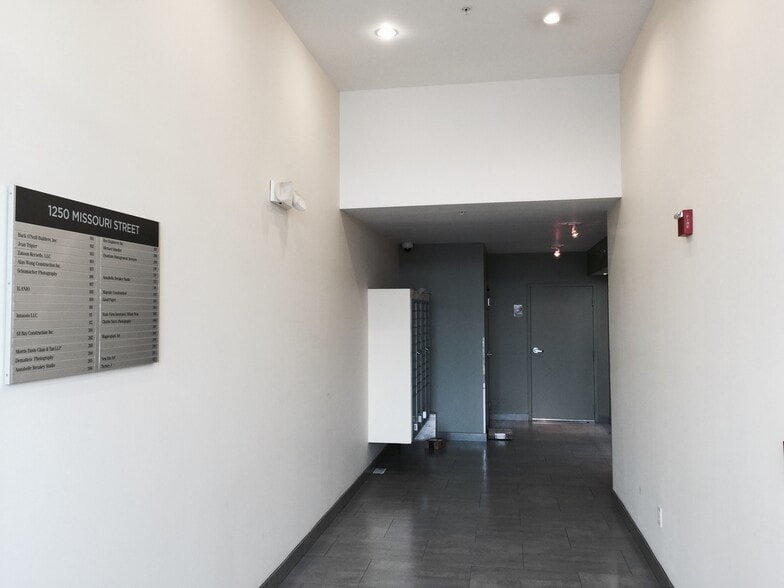 More Photos Of 1250 Missouri St, San Francisco Light Distribution For Lease