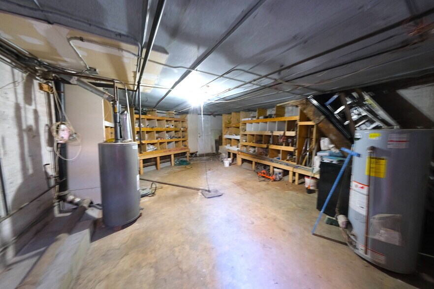 More Photos Of 224 Varick St, New York Storefront Retail Residential For Lease