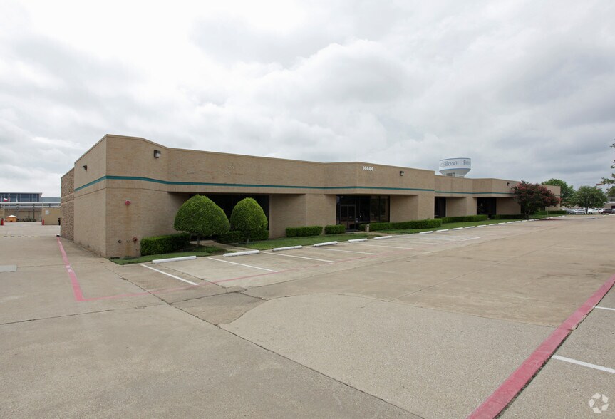 Primary Photo Of 14444 Beltwood Pky W, Farmers Branch Light Manufacturing For Lease