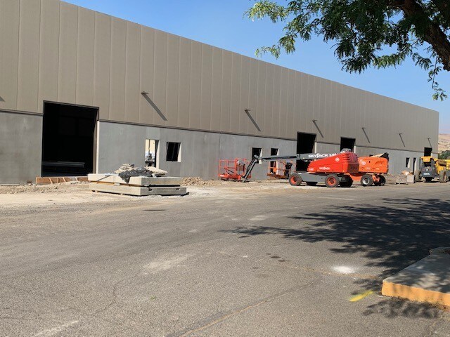 More Photos Of 101 Butterfield Rd, Yakima Warehouse For Lease