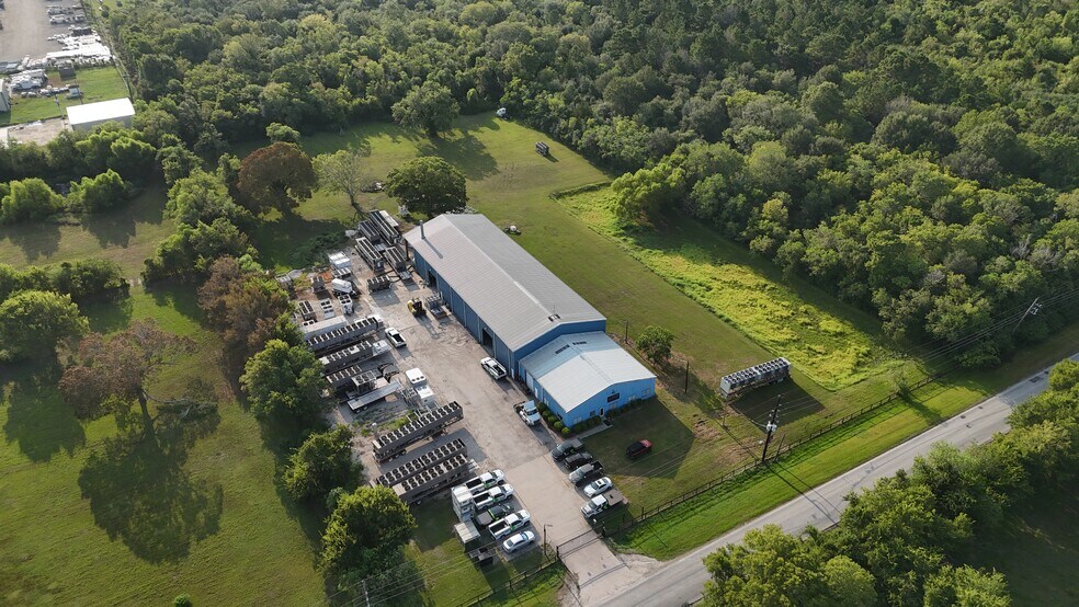 Primary Photo Of 7515 Iowa Colony Blvd, Iowa Colony Manufacturing For Sale