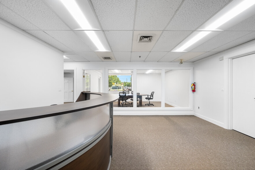 More Photos Of 55 Accord Park Dr, Rockland Office For Sale