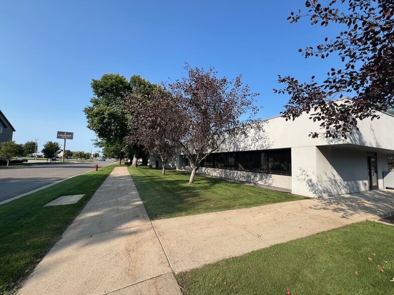 More Photos Of 220 Park Ave S, Saint Cloud Office For Sale