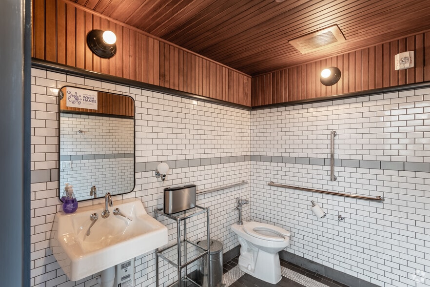 More Photos Of 2112 8th St NW, Washington Apartments For Lease