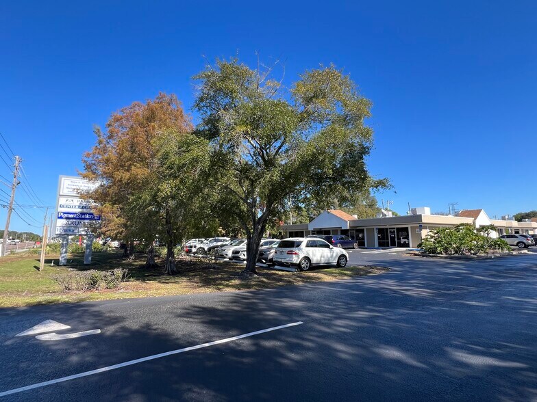 More Photos Of 13787 Belcher Rd, Largo Medical For Lease