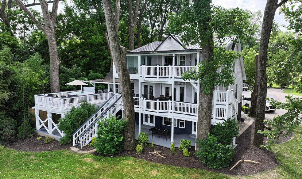 More Photos Of 3227 River Rd, Louisville Specialty For Sale