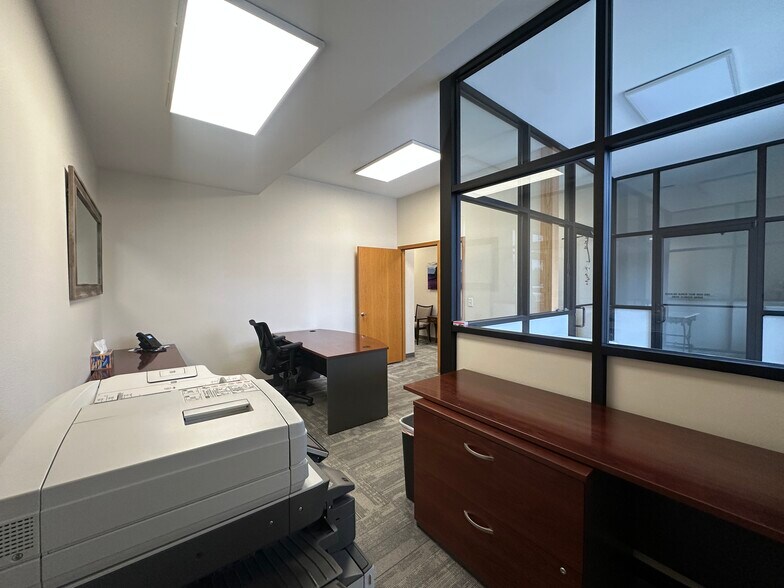 More Photos Of 580 Madison Ave, North Liberty Office For Sale