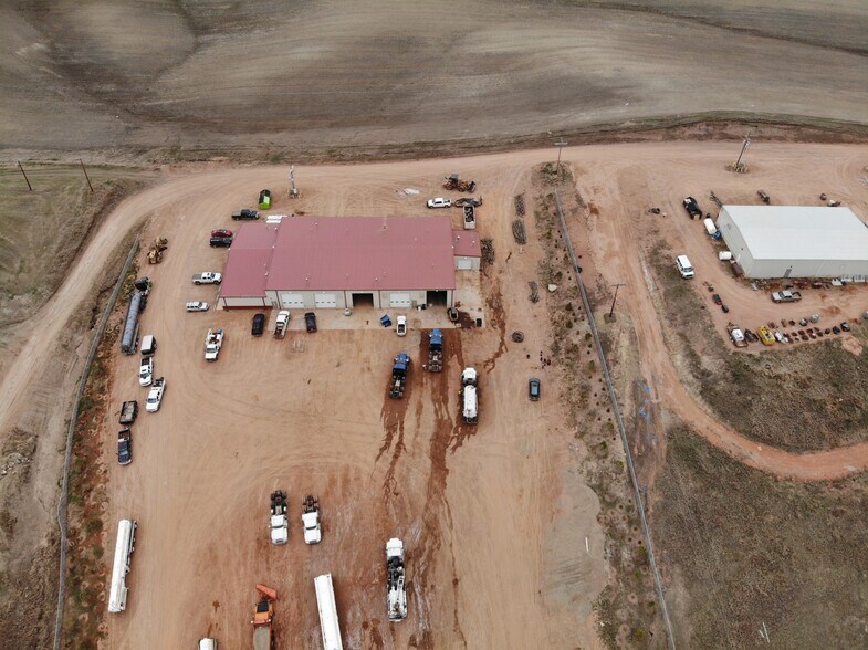More Photos Of 2018 125th Ave NW, Watford City Warehouse For Lease