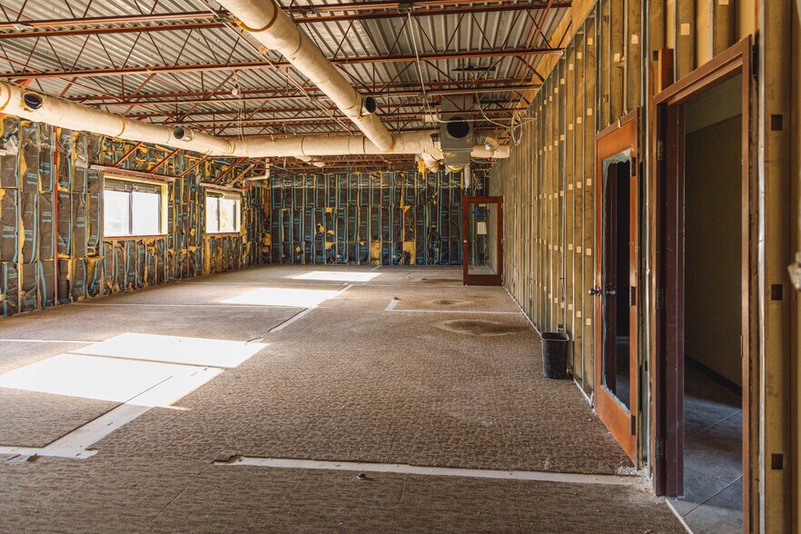More Photos Of 3200 E Memorial Rd, Edmond Medical For Sale