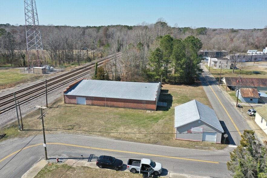 More Photos Of 300 Wilson Ave, Wakefield Sussex Self Storage For Sale