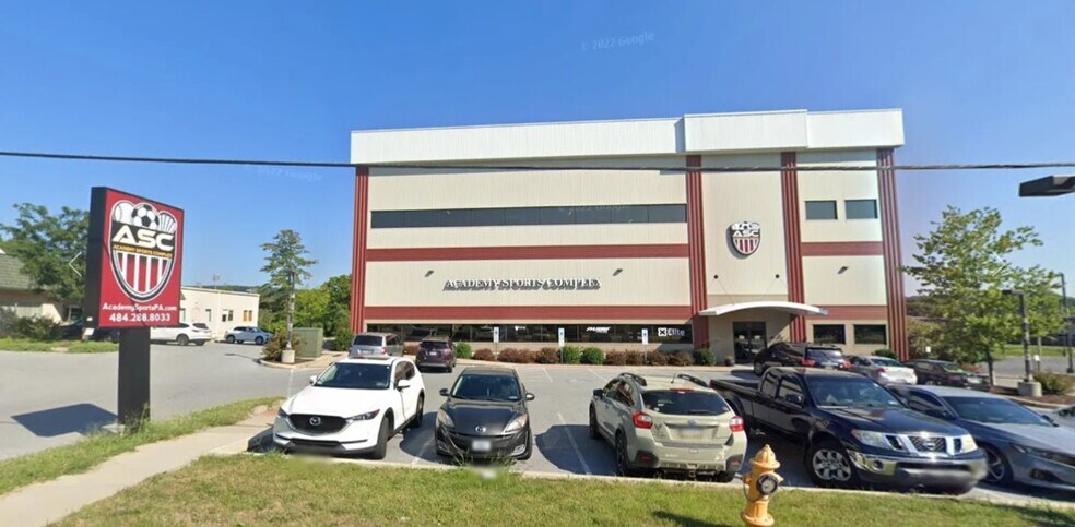More Photos Of 3527 Lincoln Hwy, Thorndale Sports And Entertainment For Sale