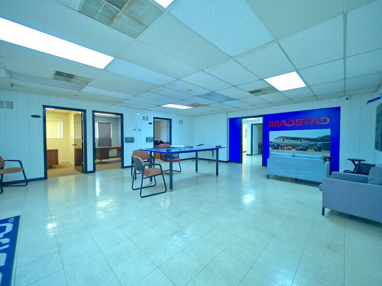 More Photos Of 1451 E Jefferson St, Brooksville Flex For Lease