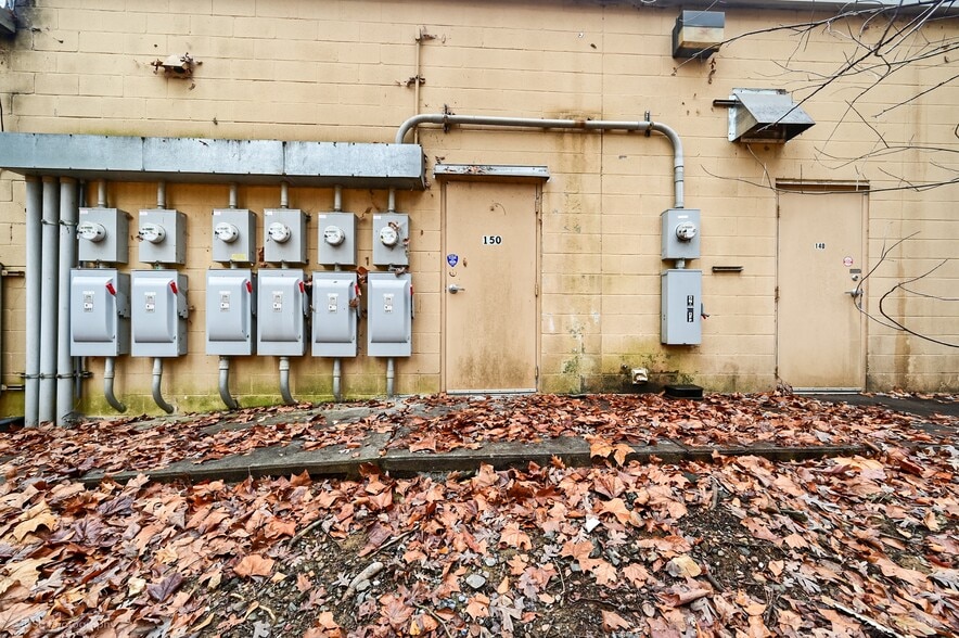 More Photos Of 3760 Sixes Rd, Canton Unknown For Lease