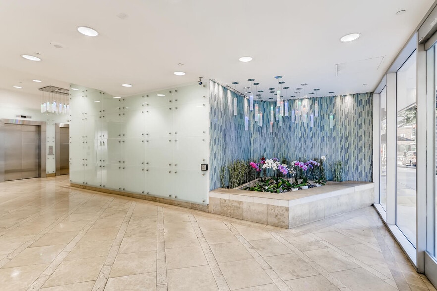 More Photos Of 462 N Linden Dr, Beverly Hills Unknown For Lease