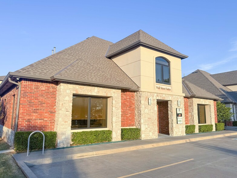More Photos Of 920 Wall St, Norman Unknown For Lease