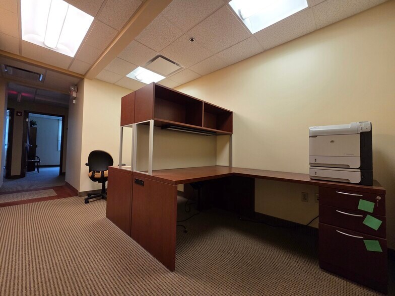 More Photos Of 575 Main St, Middletown Medical For Sale