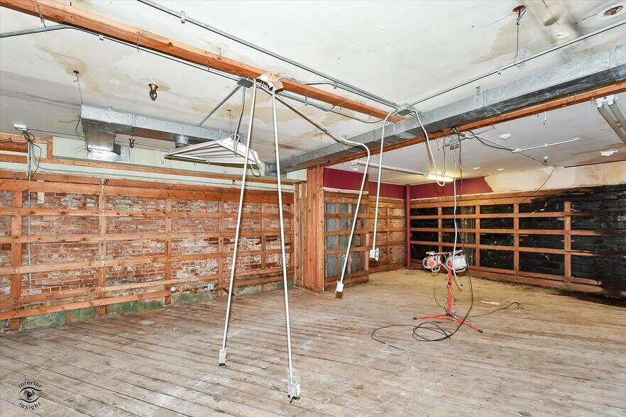 More Photos Of 800 La Salle St, Ottawa Office For Sale