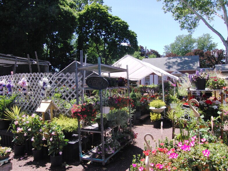 More Photos Of 921 Bath Rd, Bristol Garden Center For Sale