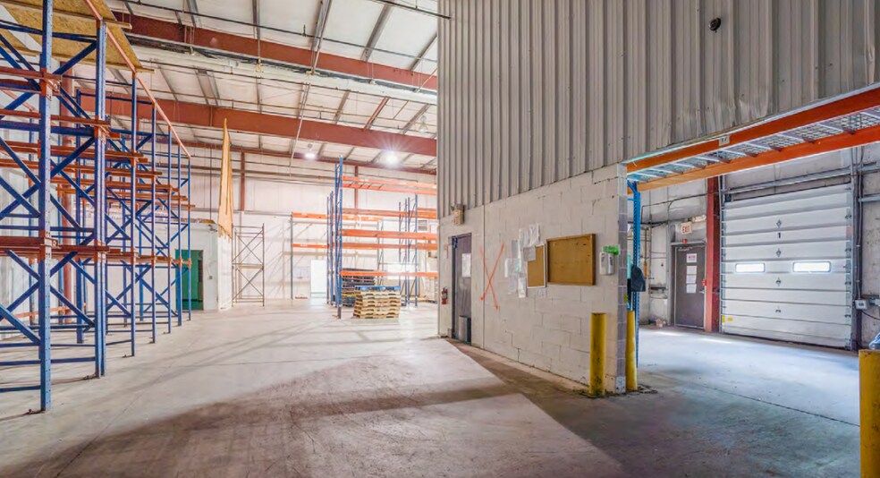 More Photos Of 77 Servistar Industrial Way, Westfield Warehouse For Lease