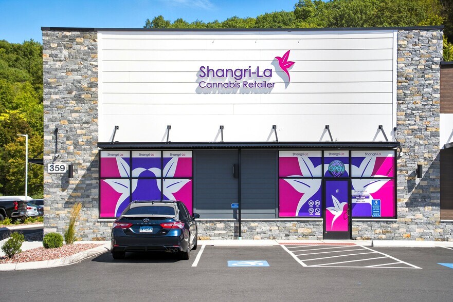 More Photos Of 297-305 New Britain Avenue, Plainville General Retail For Lease