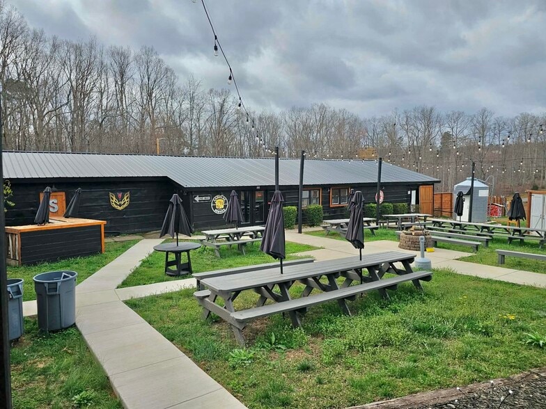 More Photos Of 23122 S NC Highway 109, Denton Specialty For Lease