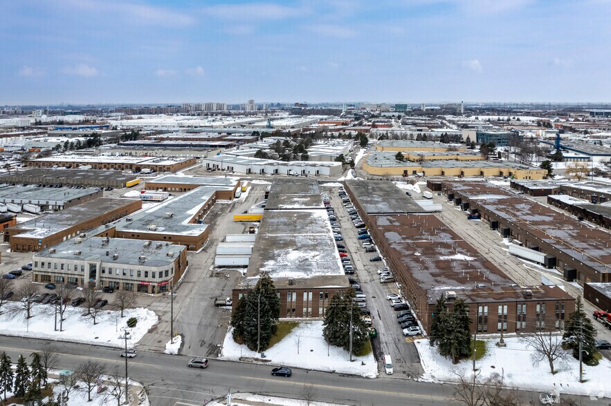 More Photos Of 900 Alness St, Toronto Manufacturing For Lease