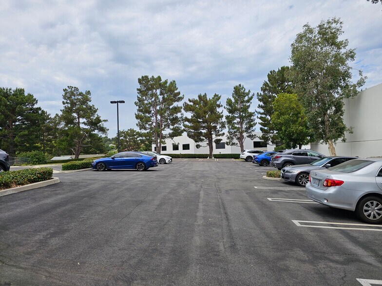 More Photos Of 181 S Old Springs Rd, Anaheim Loft Creative Space For Lease