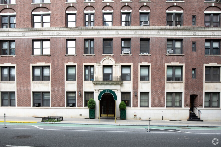 More Photos Of 67 Park Ave, New York Apartments For Sale