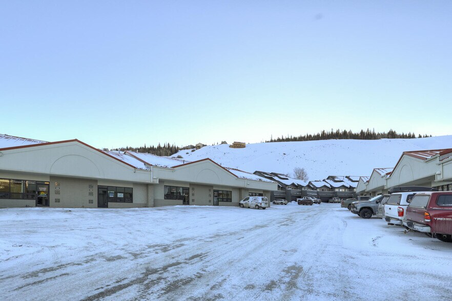 More Photos Of 365 Warren Ave, Silverthorne Showroom For Lease