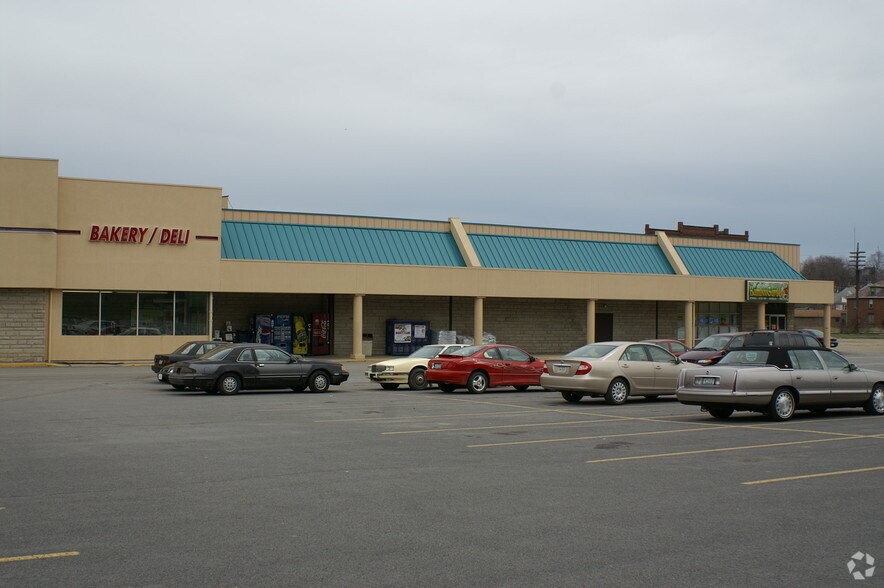 More Photos Of 100 N Main St, Du Bois Unknown For Lease