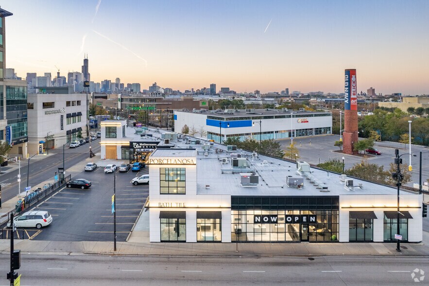More Photos Of 1001 W North Ave, Chicago Storefront For Lease