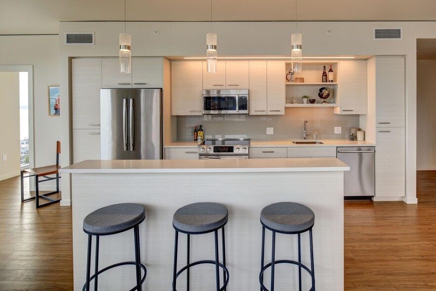 More Photos Of 1430 2nd Ave, Seattle Apartments For Lease