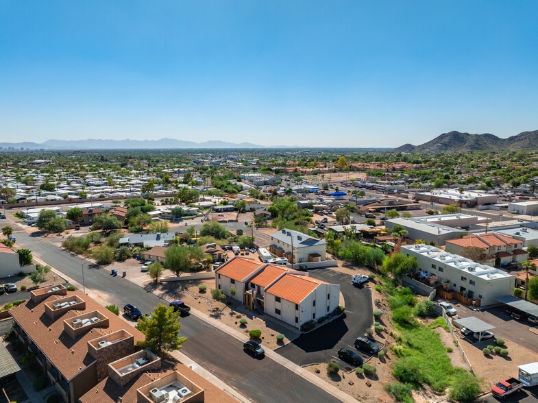 More Photos Of 10644 N 15th Way, Phoenix Apartments For Sale