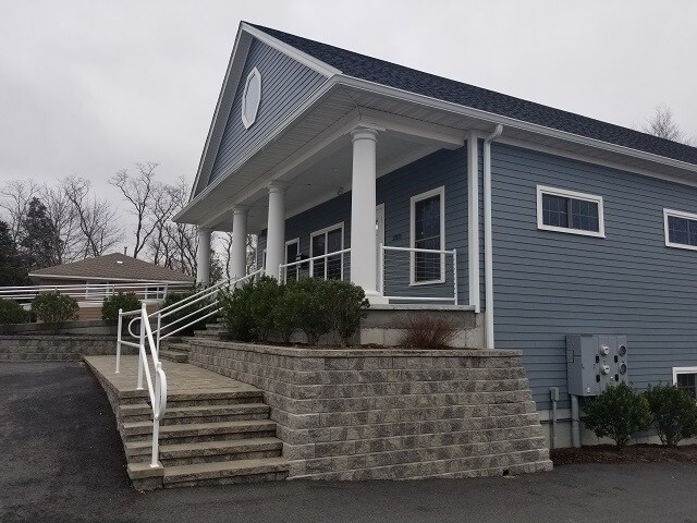 More Photos Of 2302 Gar Hwy, Swansea Storefront Retail Office For Lease