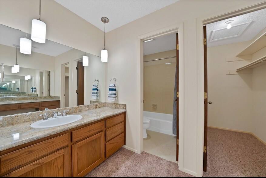 More Photos Of 2415 Sanguinet St, Fort Worth Apartments For Sale