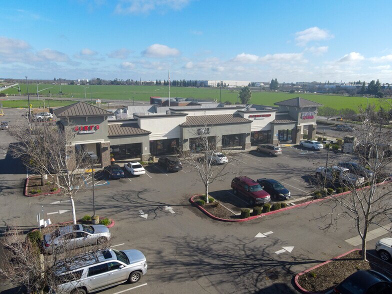 Primary Photo Of 115 E Dorset Dr, Dixon Freestanding For Lease