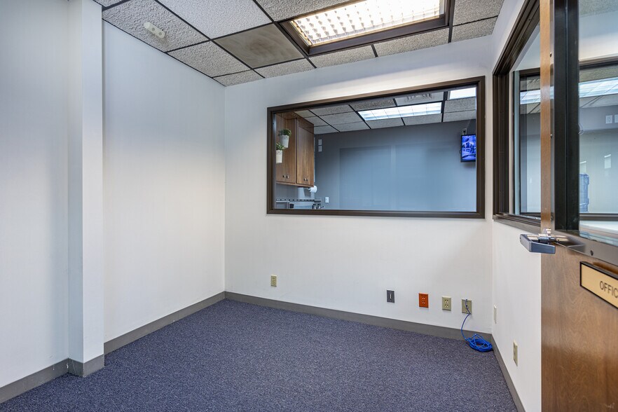 More Photos Of 132-142 W Verdugo Ave, Burbank Unknown For Lease