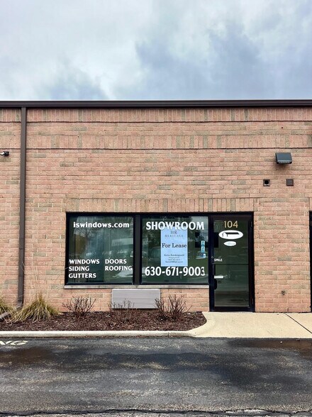 Primary Photo Of 820-840 W Lake St, Roselle Warehouse For Lease