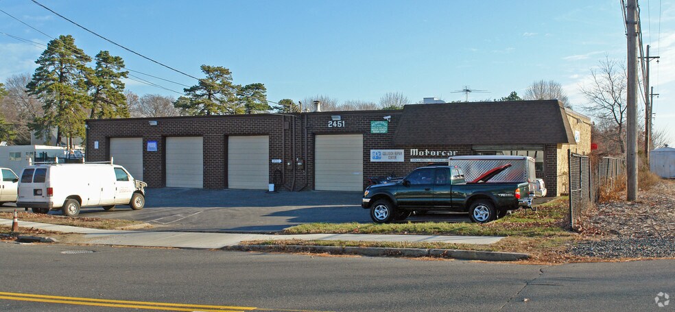 More Photos Of 2451 Pond Rd, Ronkonkoma Auto Repair For Sale