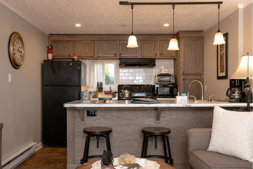 More Photos Of 7 N Delano Rd, Asheville Apartments For Sale