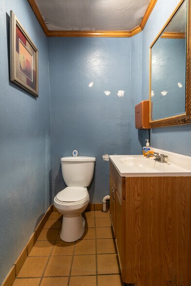 More Photos Of 125 Main St, Hickory Restaurant For Sale