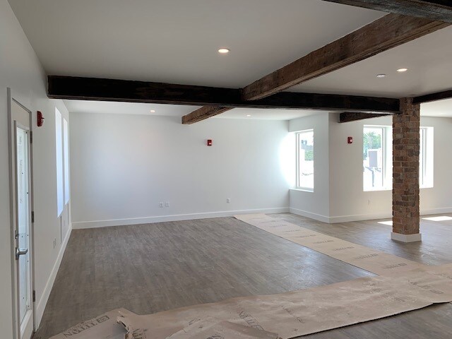 More Photos Of 1110 Central Ave, Saint Petersburg Office For Lease