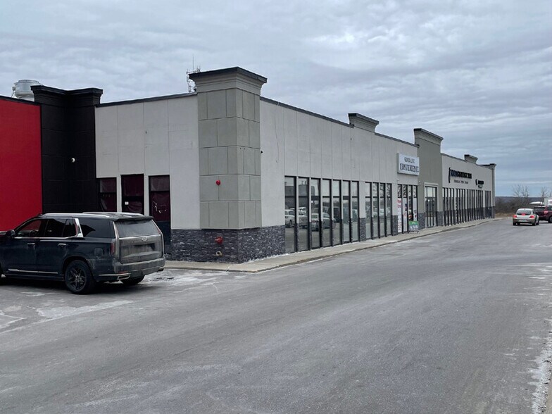 More Photos Of 535 Bayfield St, Barrie Freestanding For Lease