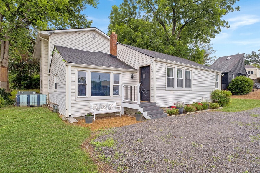 More Photos Of 2818 Azalea Pl, Nashville Office Residential For Sale
