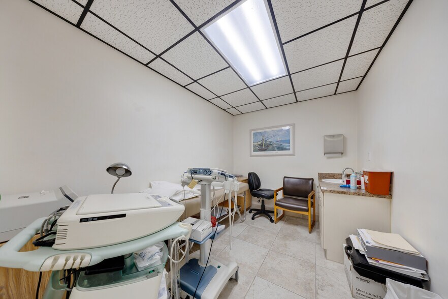 More Photos Of 9765 SW 184th St, Miami Office For Sale