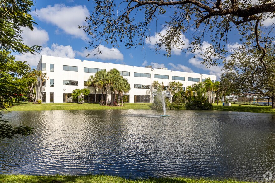 More Photos Of 4500 N State Road 7, Lauderdale Lakes Unknown For Lease